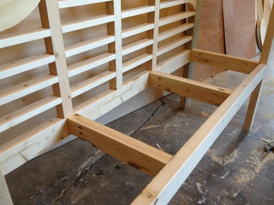 DIY Outdoor Lutyens Bench — step photo 13