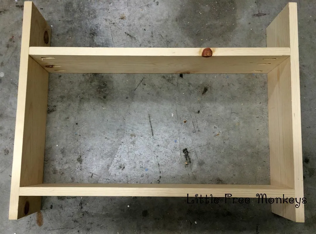 Kids bedside table with book storage — step photo 2