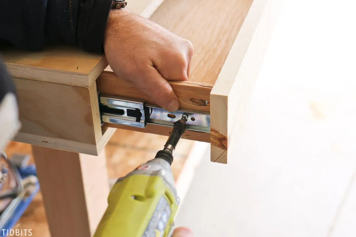 Shop Worktable — step photo 17