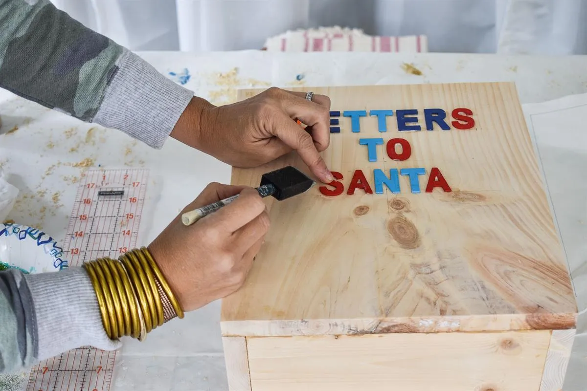 Letters For Santa Mailbox — step photo 12